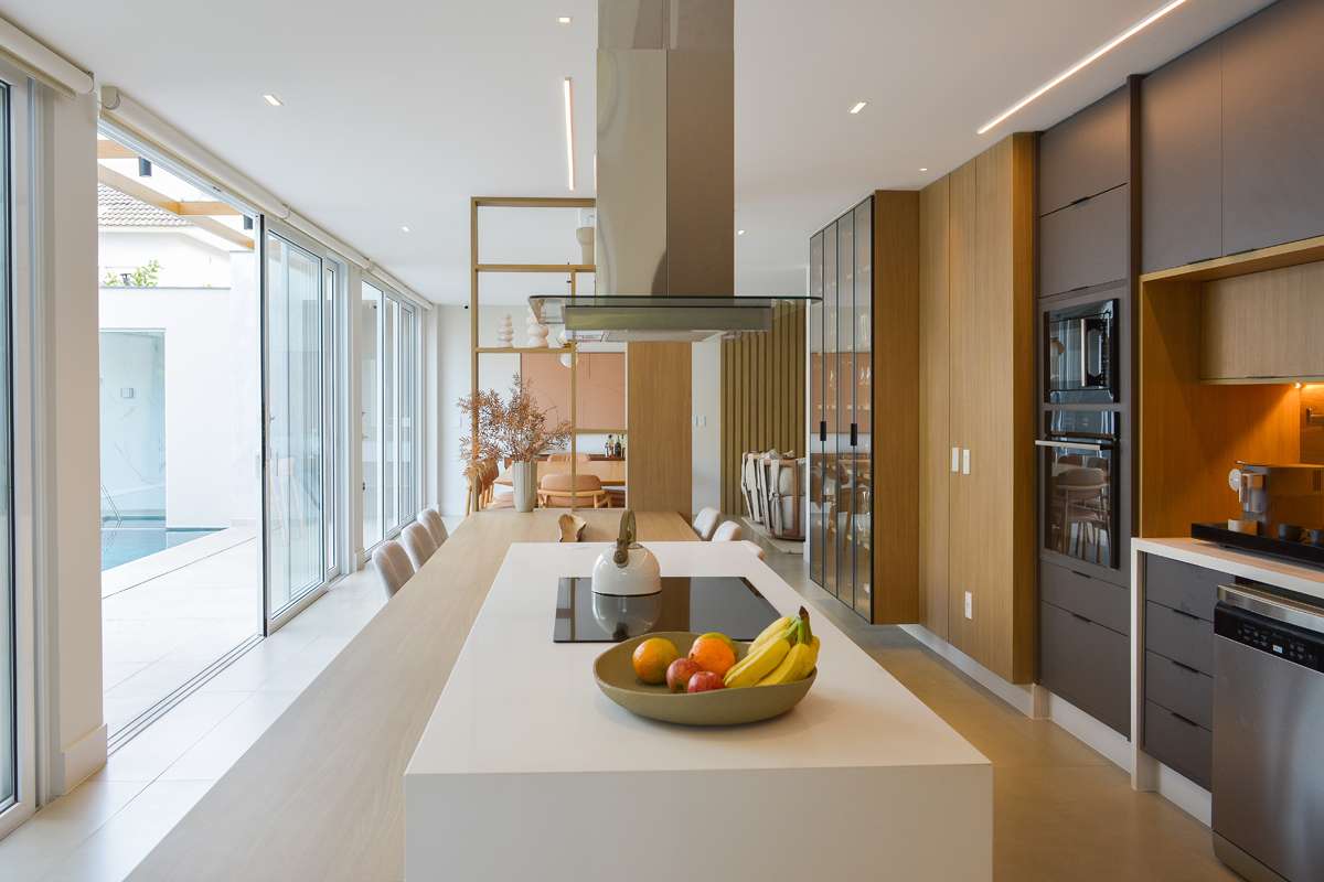 cozinha com ilha, planejada com os moveis Criare