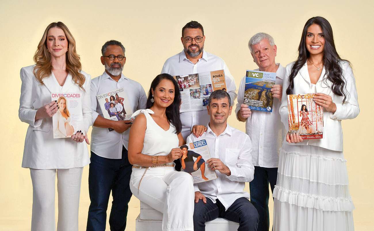 Personagens e anunciantes nesses 20 anos na foto comemorativa.