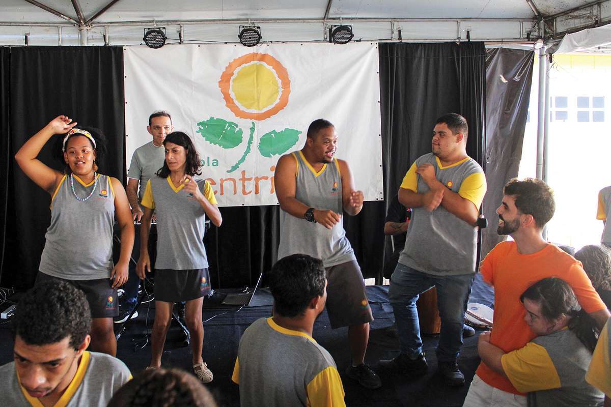 As crianças tomaram conta do palco na festa de comemoração dos 35 anos do Sentrinho