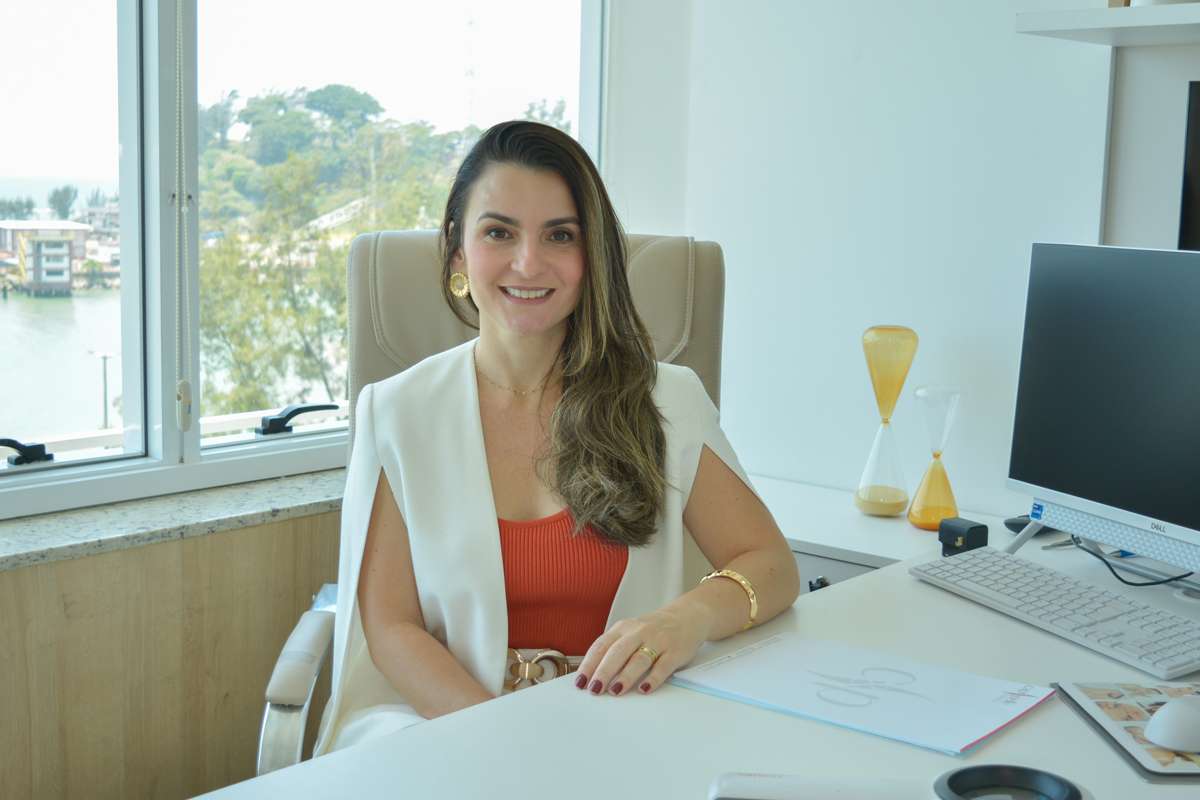 A dermatologista Janine Franklin indica as sessões de oxigenoterapia para seus pacientes no pós-operatório da cirurgia de implante capilar e eles têm tido ótimos resultados