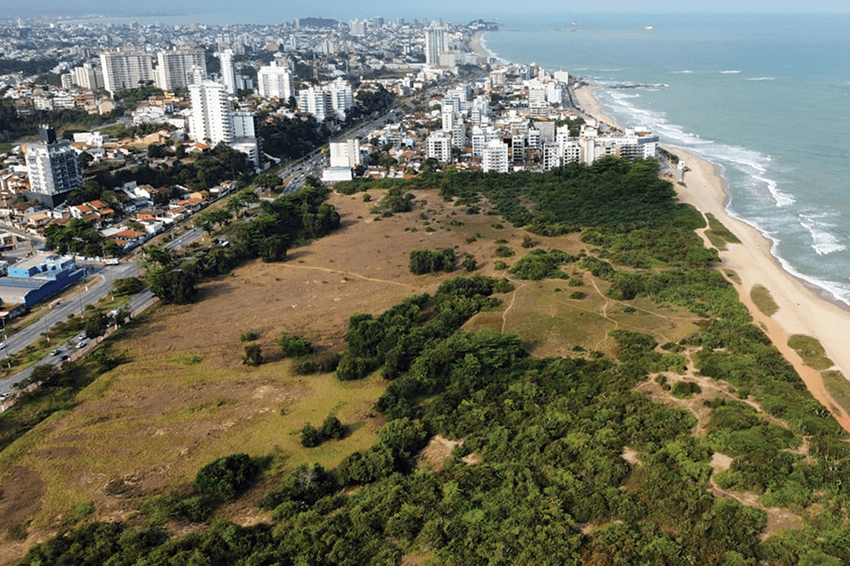 A área da Restinga da Praia do Pecado possui 218 mil metros quadrados e é objeto da desapropriação solicitada pela ONG ao poder público