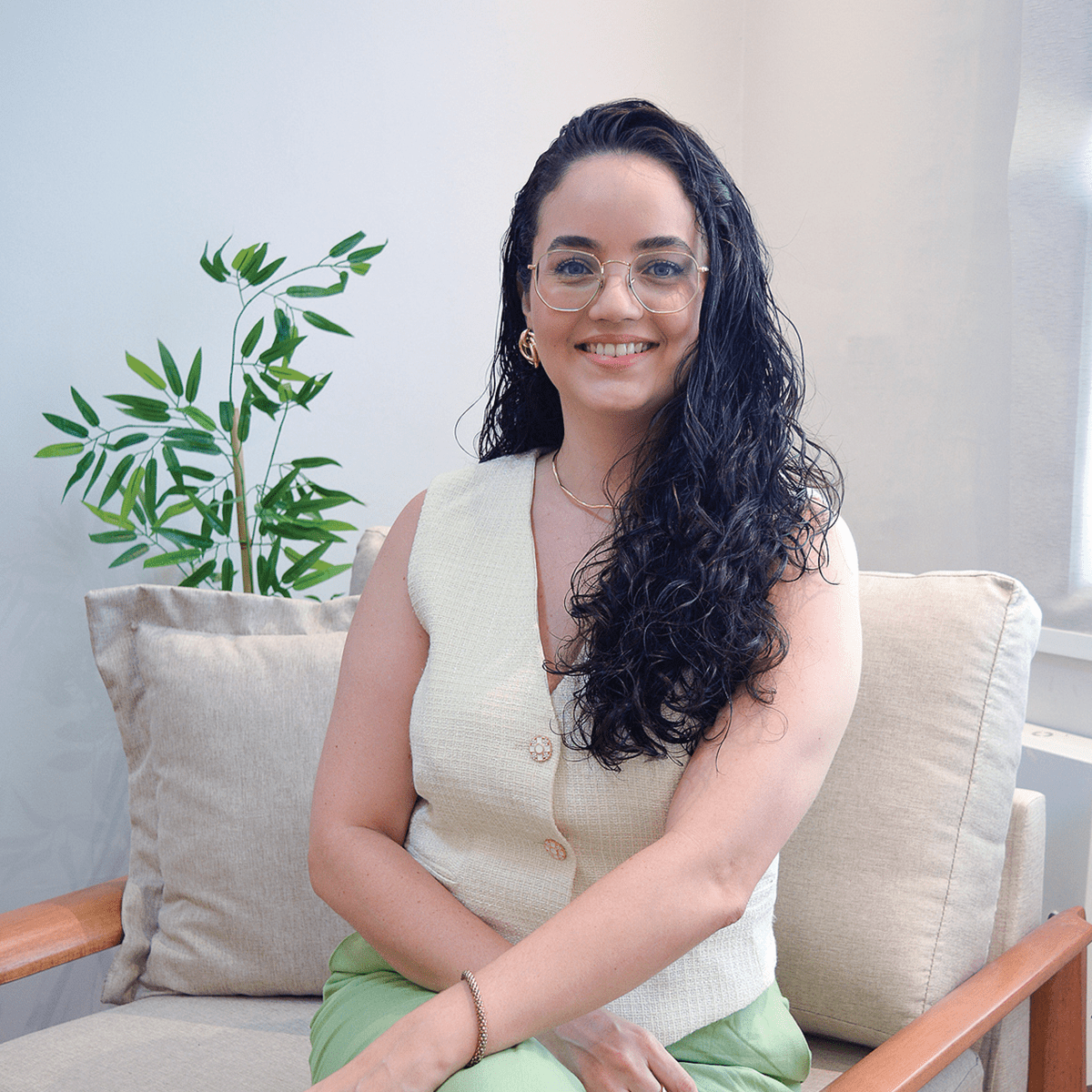 Mariana Pereira é psicóloga e tem especialização em Neuropsicologia e Neurociências Aplicadas à Aprendizagem. Ela trabalha com a abordagem da Terapia Cognitivo Comportamental (TCC)