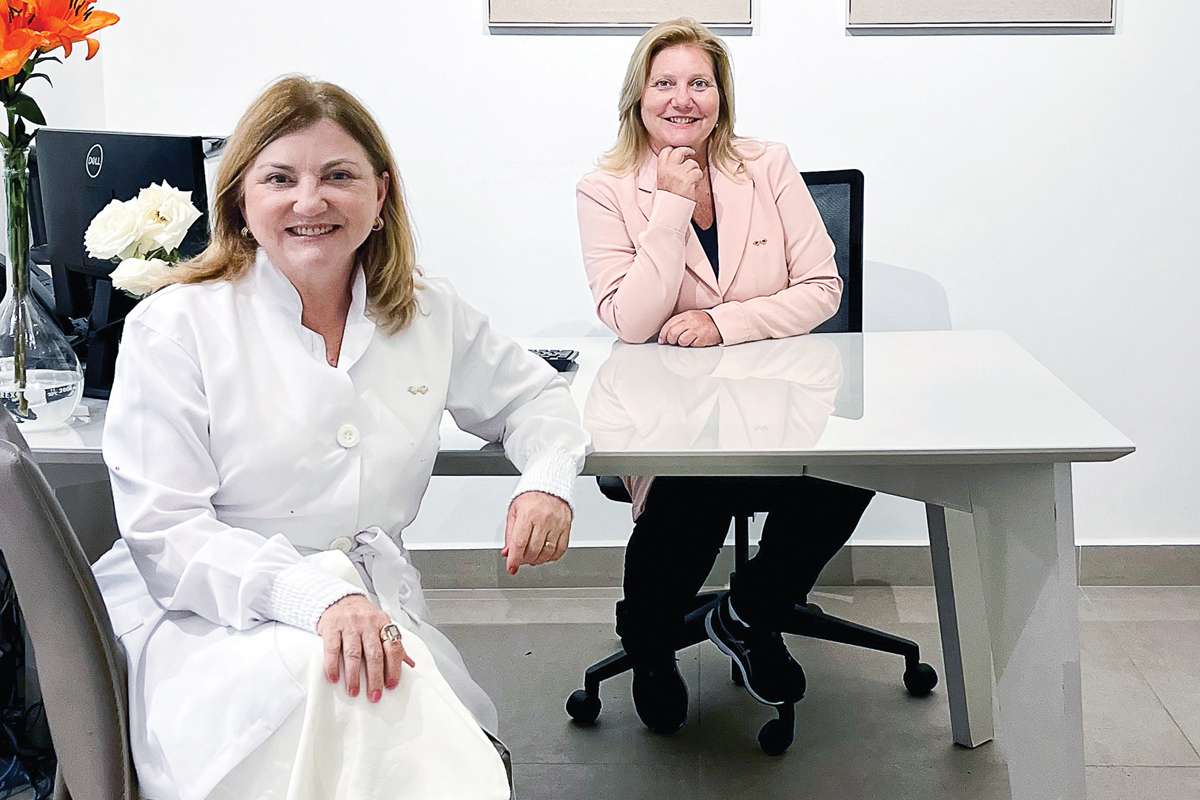 As irmãs e sócias-proprietárias do Bioanálise Laboratórios Carmen e Rita Bersot comemoram as conquistas do ano de 2024, agradecem a todos os seus colaboradores e clientes pela parceria e já preparam mais novidades para ESTE ANO. (Foto Alle Tavares)