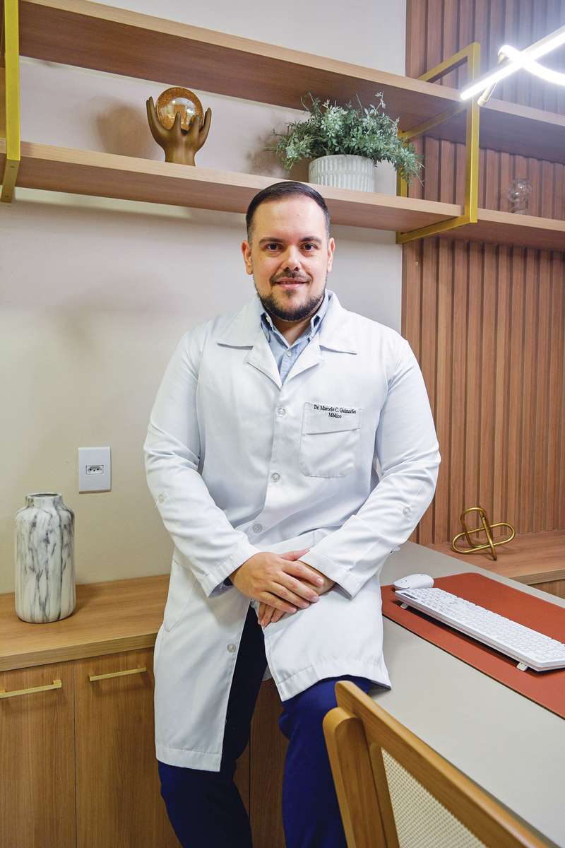 O geriatra Marcelo Guimarães destaca a importância dos cuidados extras com os idosos no verão, principalmente, com relação à hidratação. (Foto Alle Tavares)