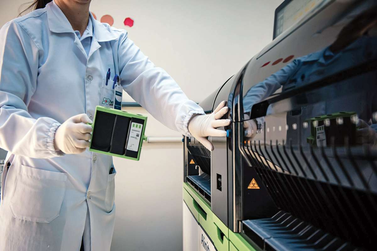 A direção do Hemolabes está sempre investindo em tecnologia de ponta para garantir agilidade e precisão nos resultados. (Aquivo)