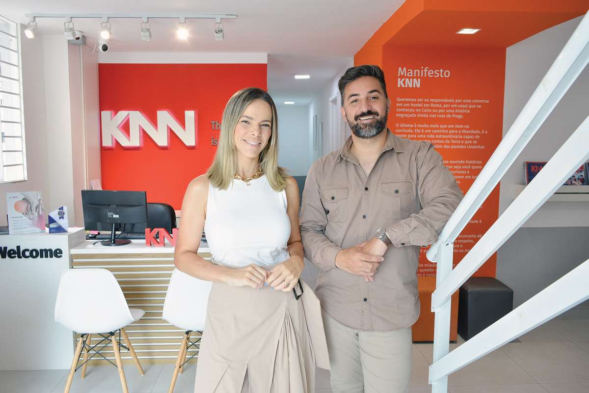 O casal de ranqueados da KNN Rosa e Bira Bello destaca os diferencias da escola para quem precisa aprender um segundo idioma em apenas 2 anos. (Foto Alle Tavares)