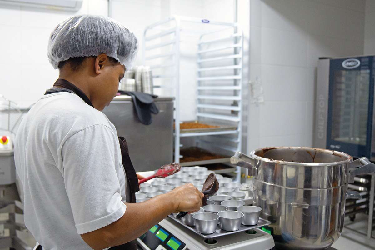 A fábrica da Calebito virou indústria, pois passou por um processo de expansão para atender a grande demanda de sorverte das novas franquias.