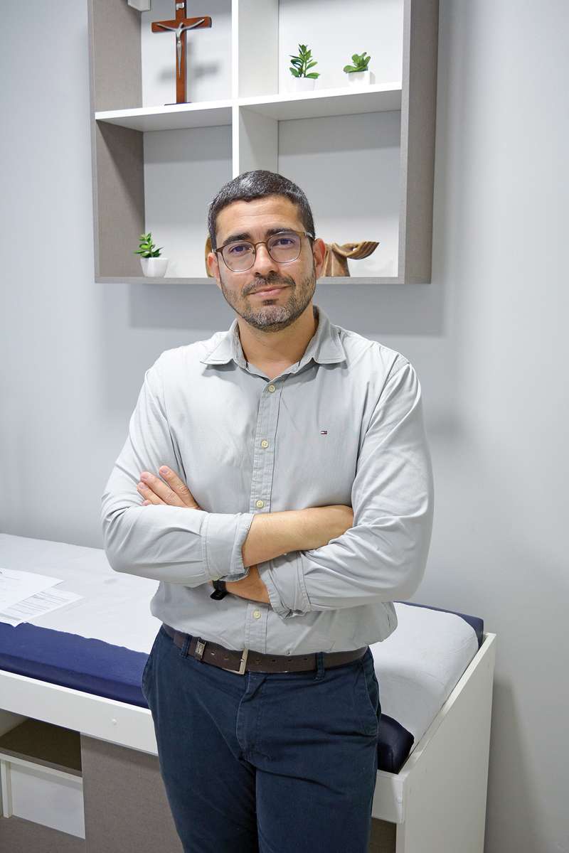 Dr. Thiago Lima destaca que o diagnóstico precoce da piomiosite é crucial para a melhora da patologia e que a terapia hiperbárica ajuda na cicatrização dos tecidos e diminuindo os danos das infecções. (Foto Alle Tavares)