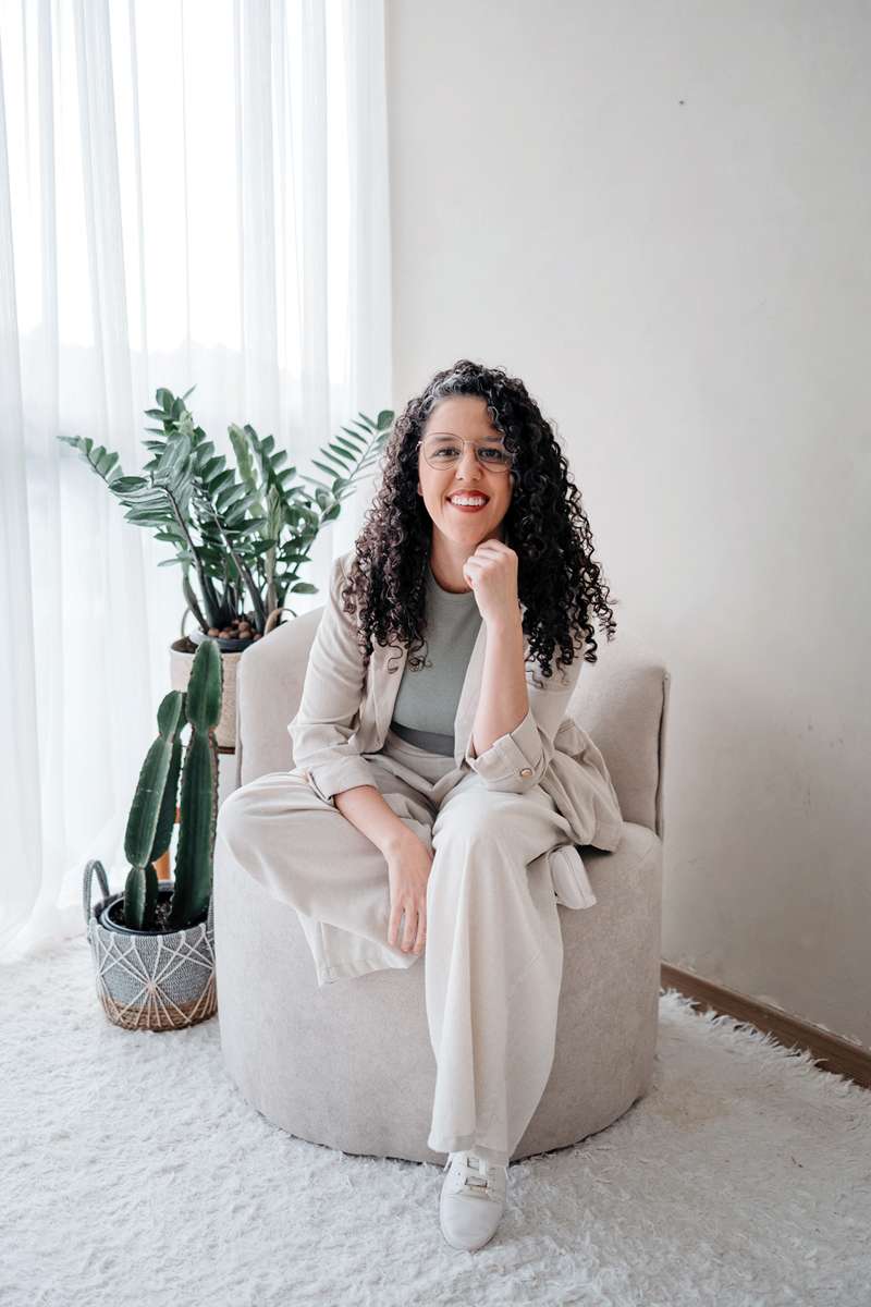 Paula Vieira criou o Estúdio Lumina em 2024 com uma proposta de criar memórias reais, com leveza e naturalidade para asfamílias que ela fotografa.