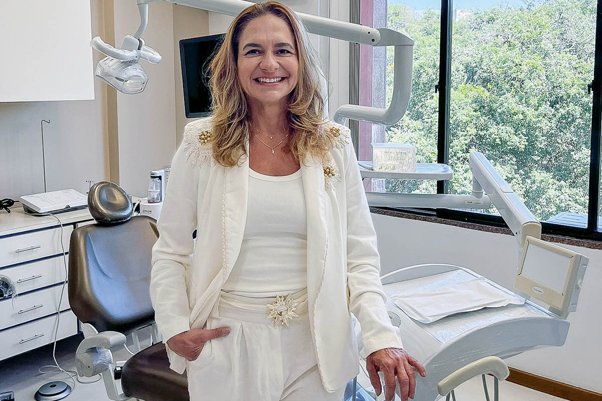 A dentista Dra. Fátima Magalhães oferece diversos tratamentos odontológicos. A proposta é restaurar não apenas o sorriso, mas também a qualidade de vida dos pacientes. Foto Alle Tavares)