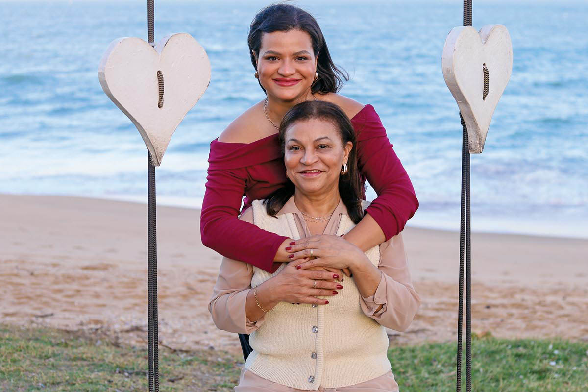 Inglith Monteiro com sua mãe Fátima. Os pais são campistas e moravam em Macaé, mas decidiram ter Inglith em Campos por questões de infraestrutura de saúde na época. Anos depois, Inglith acabou recebendo o título de cidadâ macaense. (Foto Alle Tavares)
