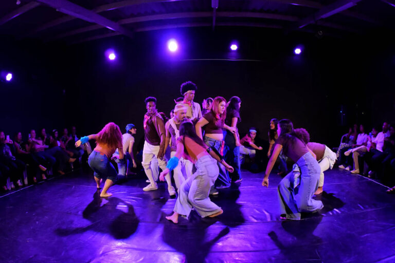 ”Não Dá Pra Não Pensar em Você – Uma História, Quatro Estações" será apresentado nos dias 15 e 16 de julho, no Teatro do Sindipetro