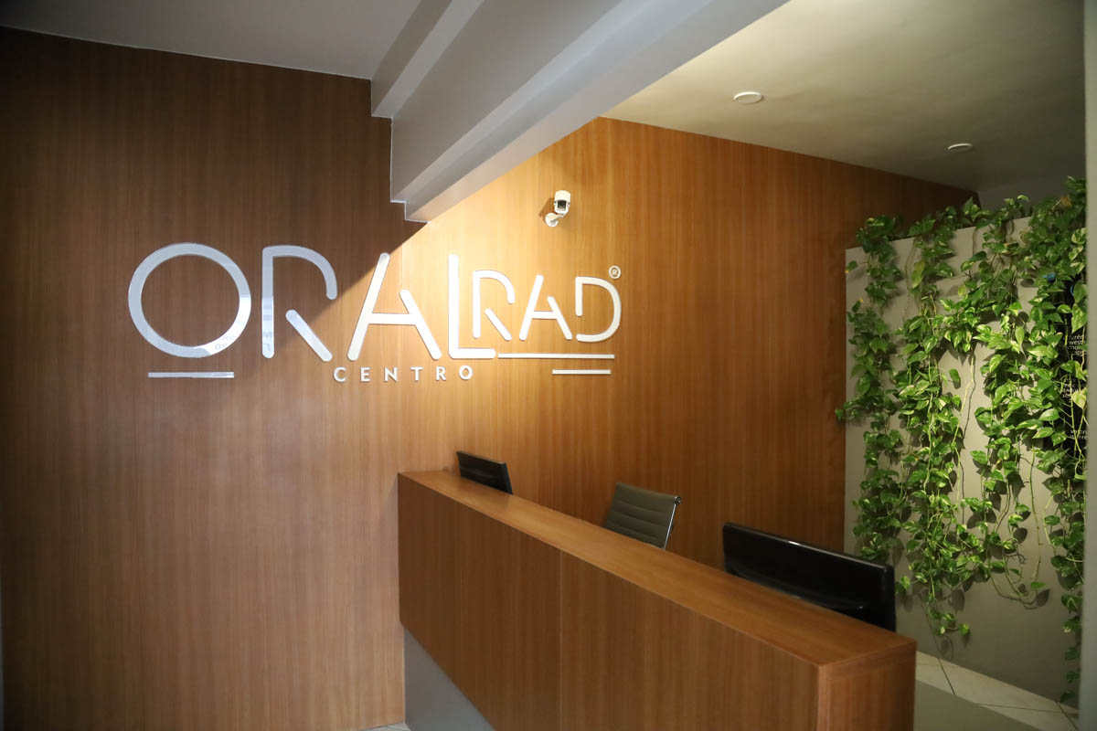 A primeira unidade da Oral Rad foi inaugurada no Centro, em 2006, quando os exames ainda eram feitos de forma analógica, com revelação manual. O espaço passou por uma modernização este ano. (Foto Alle Tavares)