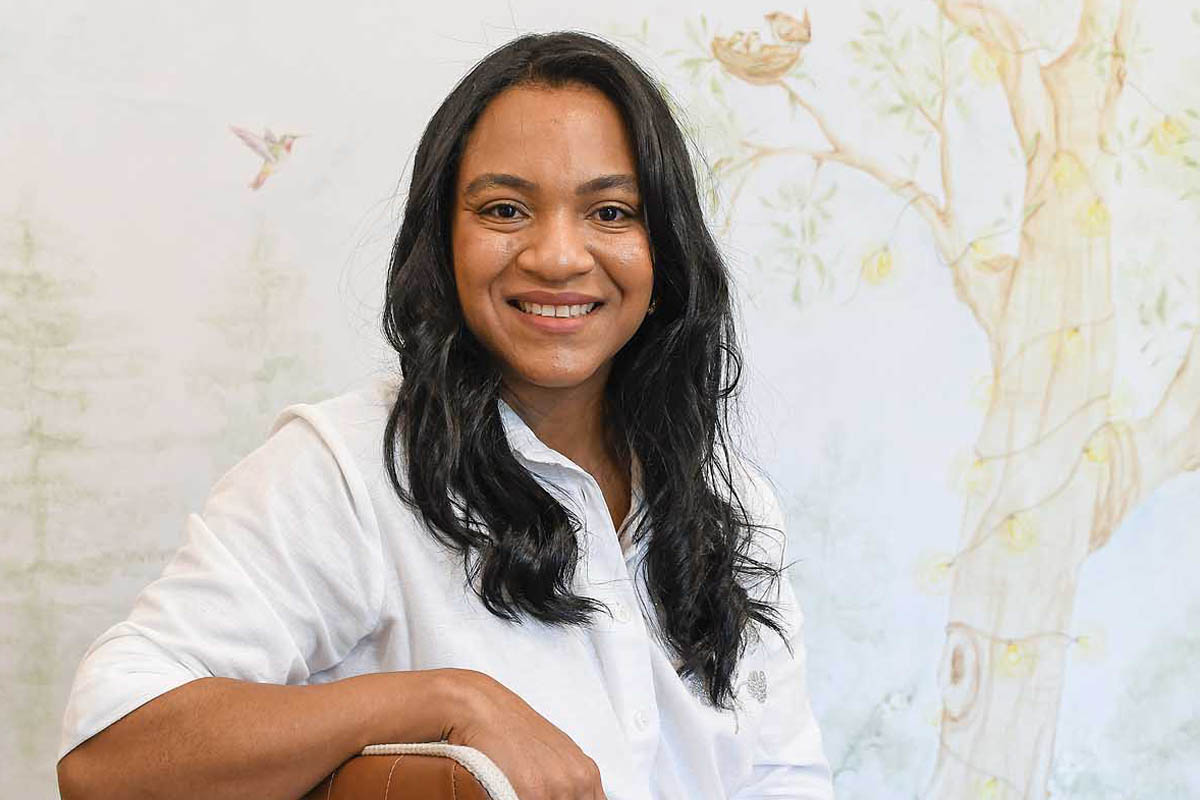Dayane Cardoso, psicóloga da primeira infância, destaca a importância da criança ter a infância preservada, a fim de cuidar da saúde mental dela. (Foto Alle Tavares)