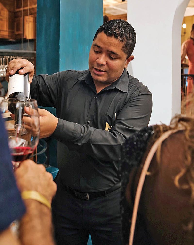 Cerca de 40% da carta de vinhos do Trattoria esteve disponível para degustação, reunindo rótulos de diferentes estilos e países. A curadoria ficou a cargo do sommelier João Miguel de Sá. (Foto Arquivo)